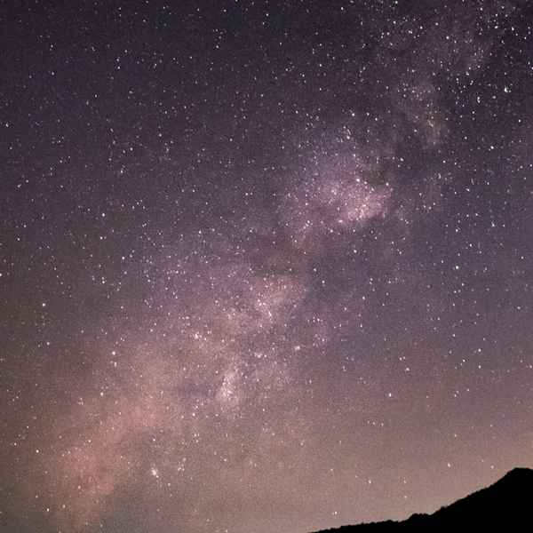 Sleep under the stars on the Larapinta Trail.