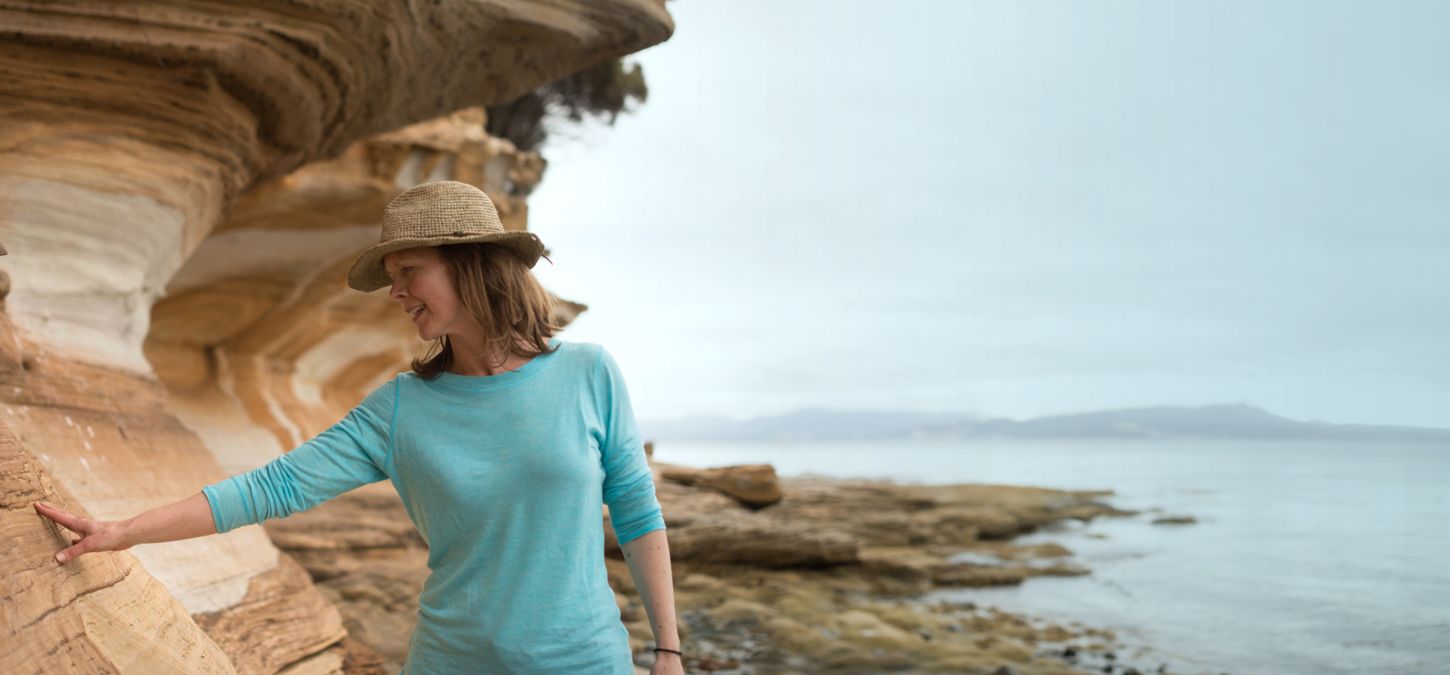 guests at painted cliffs in Wineglass Bay