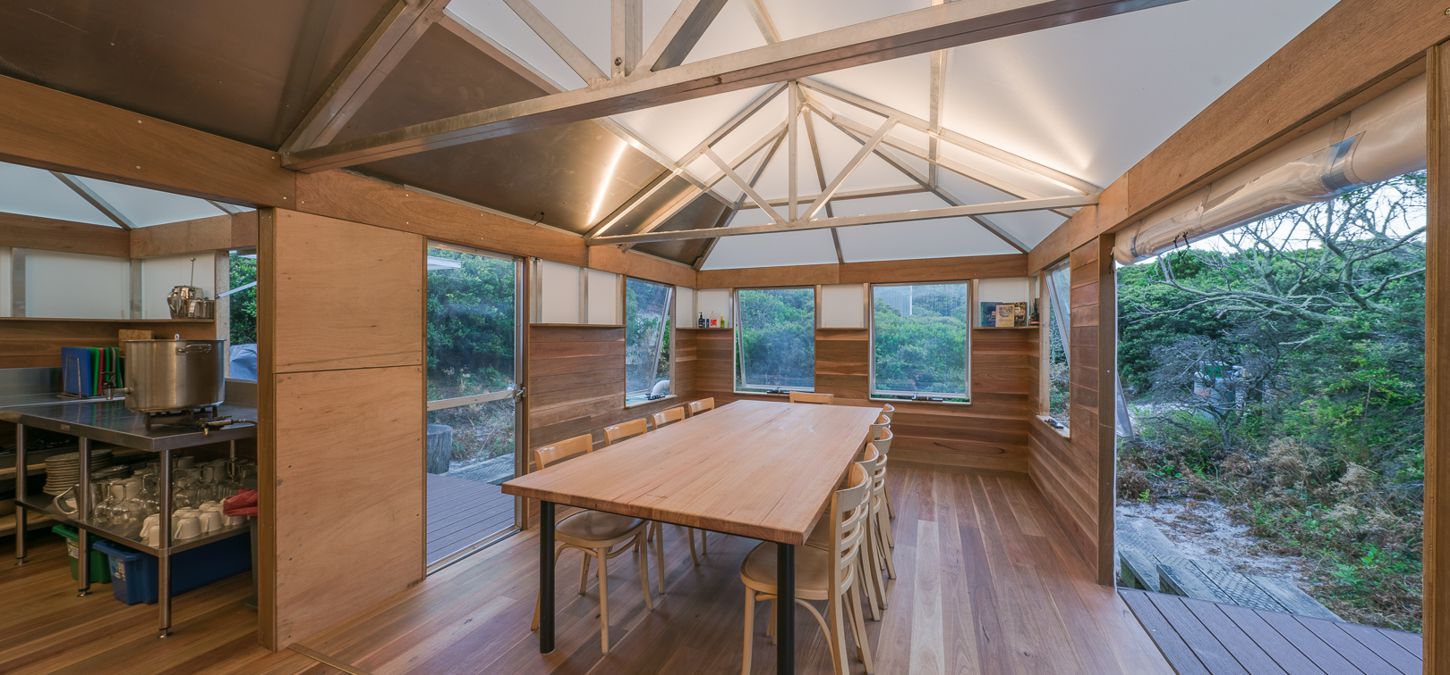 Sunset Bay of Fires Lodge  Walk Tasmania camp kitchen