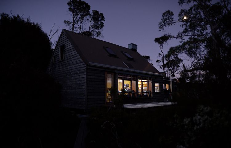 Bay of fires lodge dark