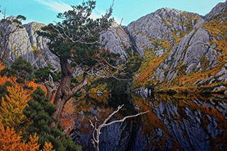 Peter_Gouldthorpe_2017_Autumn Crater Lake Resized 2